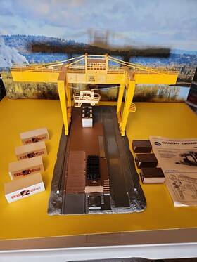 6084 Cox Ho Scale Dockside Crane Set Trainscapes Kit By