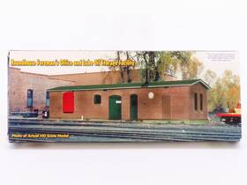 Erm-5000 Eel River Models Ho Kit #erm-5000 Roundhouse Foremans Office And Lube Oil Storage Erm-5000 Eel River Models Ho Kit #erm-5000 Roundhouse Foremans Office And Lube Oil Storage