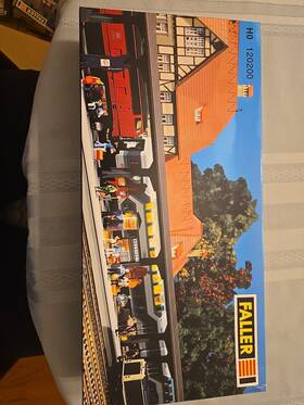120200 Faller Ho Platform Moving People Bahnsteig Laufenden Figuren For Parts