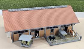 130525 Faller 130520 Two Ho Scale Built Models Farm Stable #130520 And Interior Stalls #130525