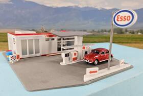 Faller 131258 Ho/tt Scale Built Model -esso Gas Station With Garage And Vw Car #131258