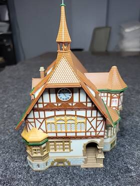 191821 Faller Ho Town Hall Building German Fully Assembled