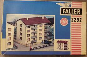 2292 Faller Multi-family House For Gauge N Germany 2292 Faller Multi-family House For Gauge N Germany