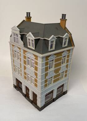 8280 Faller Ho Corner Building