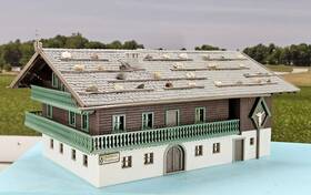 B-330 Faller Vintage Ho Scale Built Model - Alpine Inn With Rocks On Roof #b-330