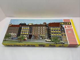 B-927 Faller Ho Scale Building