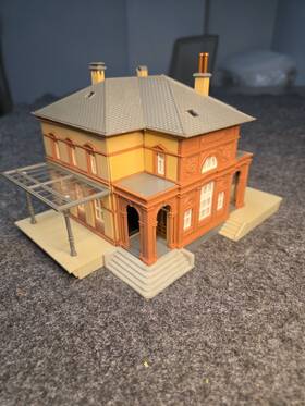 B-971 Faller Ho Scale Railroad Central Administration Building Fully Assembled