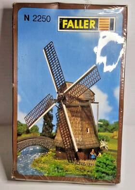 N2250 Faller Windmill Train Building