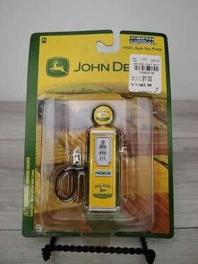 66251 Gearbox Die Cast John Deere Gas Pump 1950s Style Collectible 2005 Nib 66251 Gearbox Die Cast John Deere Gas Pump 1950s Style Collectible 2005 Nib