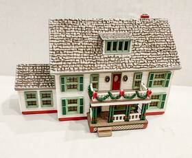 Tn57 Hallmark Train Diorama Ho Scale Sarahs Maine House 1994 6 Inch X 4 Nice Tn57 Hallmark Train Diorama Ho Scale Sarahs Maine House 1994 6 Inch X 4 Nice