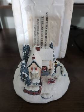 14-00081-010 Hawthorne Village 2008 Thomas Kinkade Inch Here We Come A Caroling Coa Sound