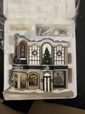 79483 Hawthorne Village 2003 Oakland Raiders Inch Souvenir Shop Ho Train Scenery