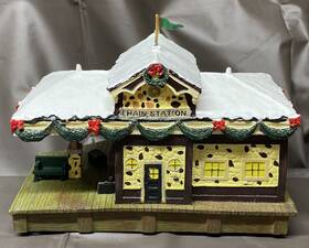 A9270 Hawthorne Village Train Station Railroad Accessory Building 2006