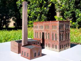 B681 Heljan N Scale Built Factory Building Con-cor Slaughterhouse 681 Weathered