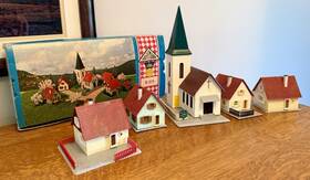 Hoffman B-515 Vintage Ho Kit - 4 Houses And Church Boxed Made In Austria