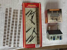 R.539 Hornby R539 Railway Cottage And R537 Lineside Fencing - Nice