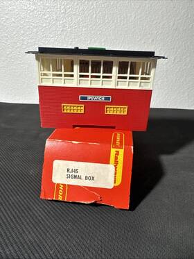 R145 Hornby Red Signal Box Building Bristol Crewe Ipswich Ramsgate Boxed R145 Hornby Red Signal Box Building Bristol Crewe Ipswich Ramsgate Boxed