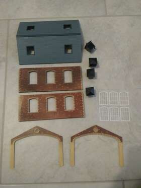 R229 Hornby Thomas The Tank Engine Shed