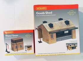 R8002 Hornby R8003 Oo/ho Scale Gauge Water Tower And Goods Shed R8002 Hornby R8003 Oo/ho Scale Gauge Water Tower And Goods Shed
