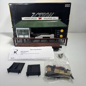 K-4241802 K-line O-scale Lehigh Valley Operating Load Platform With Flat Car Read