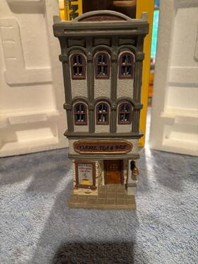 K-43017 K-line K43017 Ceramic Coffee Tea And Brie Shop O-guage Building-excellent Cond