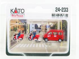 24-233 Kato N 1/150 Scale Diotown Japan Post Van And Postman Figures On Mopeds
