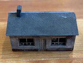 Kd03 Kestrel Bungalow Plastic Kit N Gauge Weathered And Pre-assembled