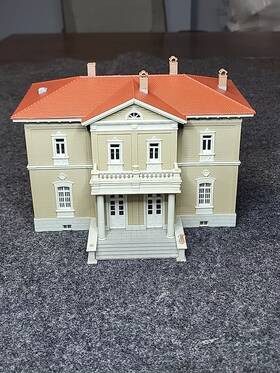 18902 Kibri Ho Scale #18902 Military Headquarters Building Fully Assembled