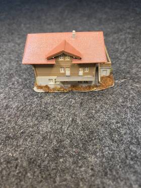36809 Kibri Z Scale # Alpine House Fully Assembled