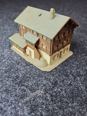 36811 Kibri Z Gauge Farmhouse In Elm European Chalet Fully Assembled