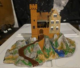 37304 Kibri N Scale European Castle Stone Set In Landscape Fully Assembled Used