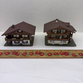 38805 Kibri Ho Scale Alpine Chalets. Lot 2