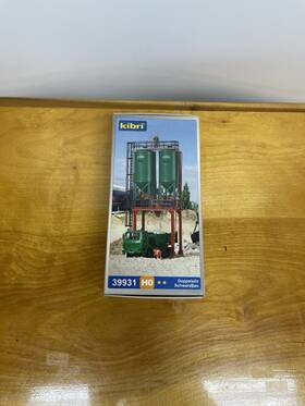 39931 Kibri Schwarz Concrete Works Double Silo Ho Scale Kit #39931 Complete