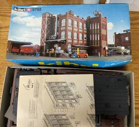 B-9788 Kibri Ho Scale Factory Complex Deluxe Kit B-9788 Kibri Ho Scale Factory Complex Deluxe Kit