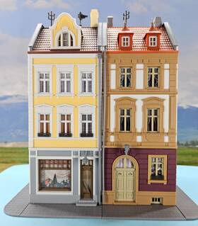 Kibri-38383 Kibri Ho Scale Built Models- Two City Houses With Front And Back Details- #38383
