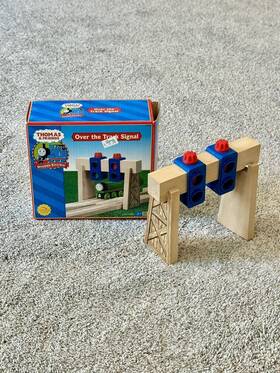 99345 Learning Curve Over The Track Signal - Thomas Wooden Railway Used With Box Friends Tank Euc