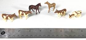 Ler0694 Learning Resources Small Group Of 1 Inch - 2 Plastic Farm Animals Includes 4 Cows And Horses
