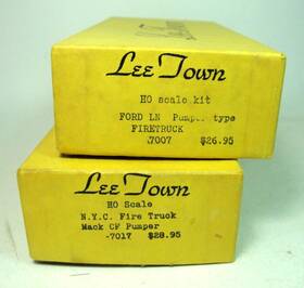 432-7017 Lee Town Ho Nyc Fire Mack Cf Pumper Body Kit W Ford Ln Firetruck Metal