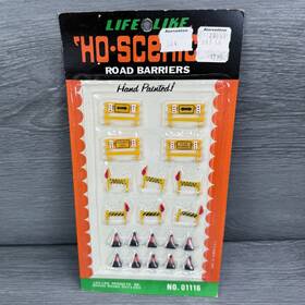 01116 Life-like Ho Scale Scenics Road Barriers Train Accessories Sign Set
