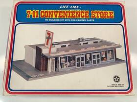 01356 Life-like Convenience Store 7-11 Kit Ho Scale 01356 Life-like Convenience Store 7-11 Kit Ho Scale