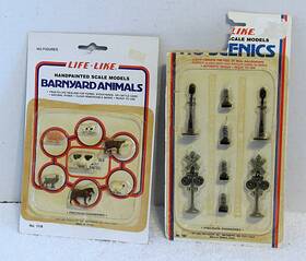 1122 Life-like 077071012065 Barnyard Animals #1118 And Train Signals #1122 Ho