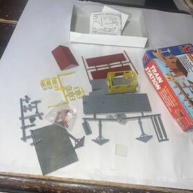 Life-like 077071013475 Train Station Ho Scale No. 1347 Vintage