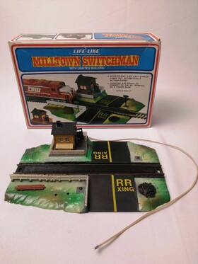 08703 Life-like Vintage Lighted Milltown Switchman Ho Scale In Box