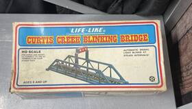 08711 Life-like Curtis Creek Blinking Bridge #08711 Tested Working
