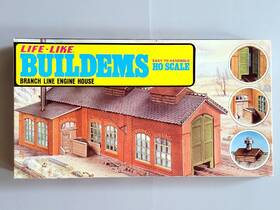 190140 Life-like Ho Scale Branch Line Engine House Kit S-389 Similar To Faller