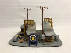 433-1331 Life-like National Oil Company - Built Kit Ho Scale 1 87