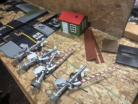 433-1808 Life Like Lot Of 2 G Gauge Dual Operating Crossing Gate For Parts Not Complete