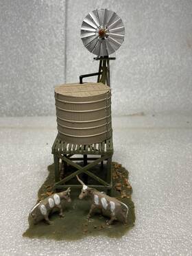 570e160r5-4 Life Like Ho Scale Windmill Storage And 2 Long Horn Cattle