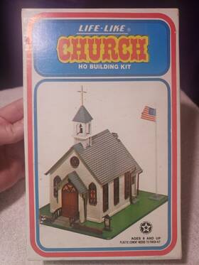 Life-like 616374042296 Town Church Kit - Model Train Building Ho Scale #1350