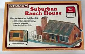 7412 Life-like Suburban Ranch House N Scale Model Kit Train Diorama No Sealed
